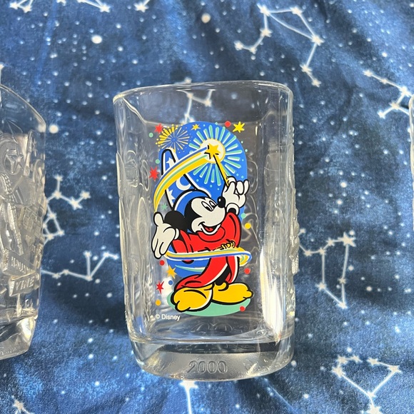 VINTAGE Set of 3 McDonald's Walt Disney World Glasses - Picture 2 of 8